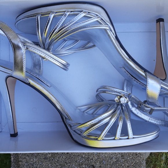 Caparro’s Silver Heels with Crystal Gems - Picture 2 of 4